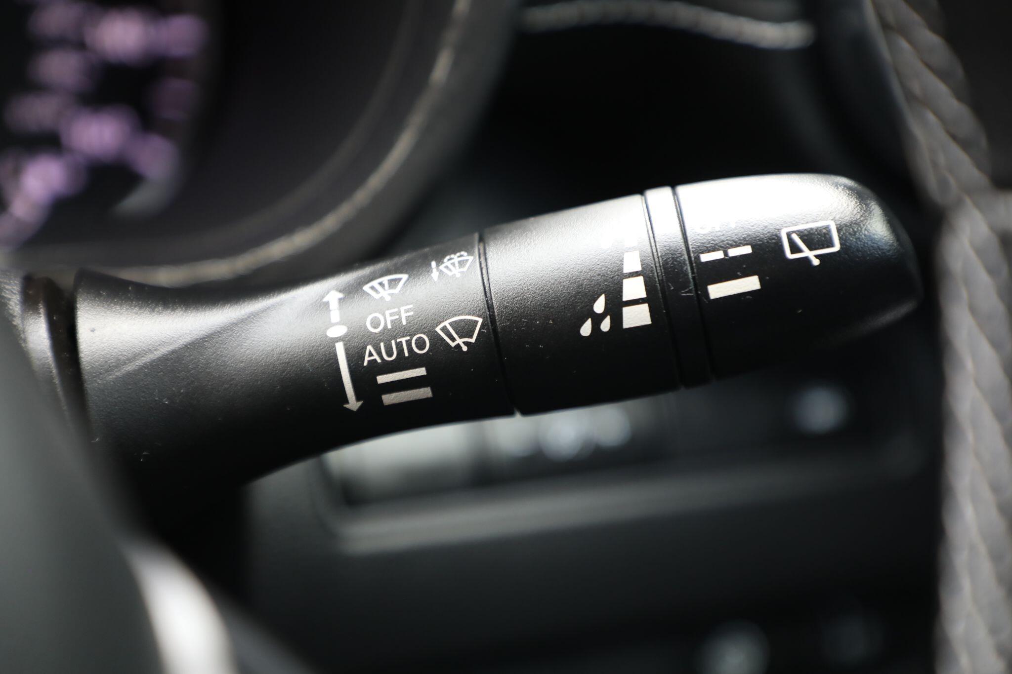 Large vehicle image